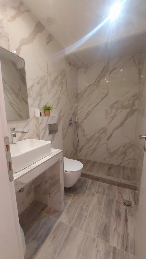 Tsimiski 31. Luxury Apartments Солун Екстериор снимка